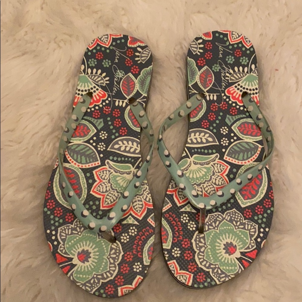 Vet Bradley flip flops